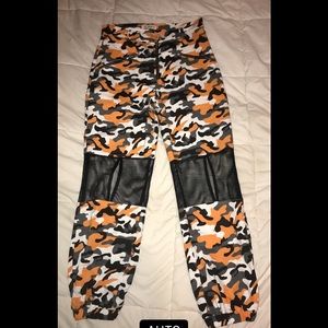 High waisted camo/mesh pants